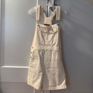Cream Levi’s Shortalls